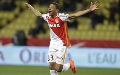 电竞牛快讯-于帕梅卡诺国家队首发稳了